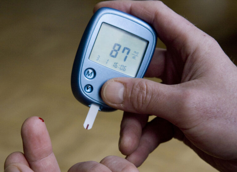 diabetes causes symptoms and management